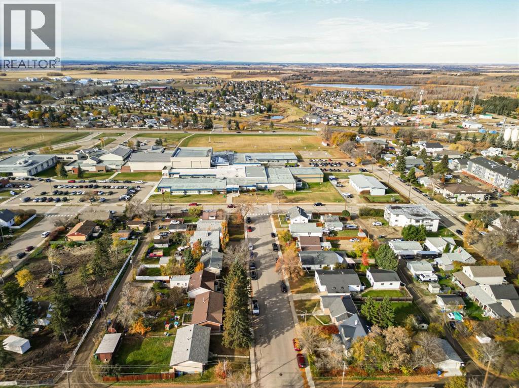 Listing photo – 5015 46 Street, Innisfail