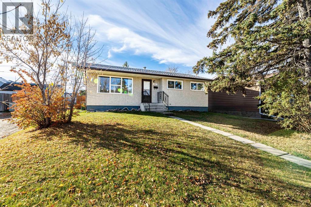 Listing photo – 5015 46 Street, Innisfail