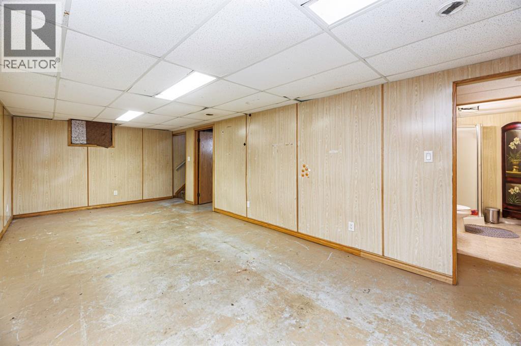 Listing photo – 5015 46 Street, Innisfail