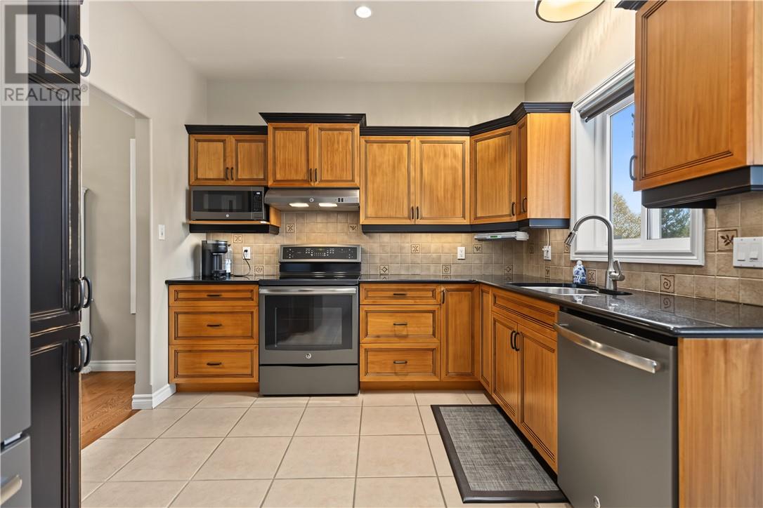 187 Ravina Avenue - 17