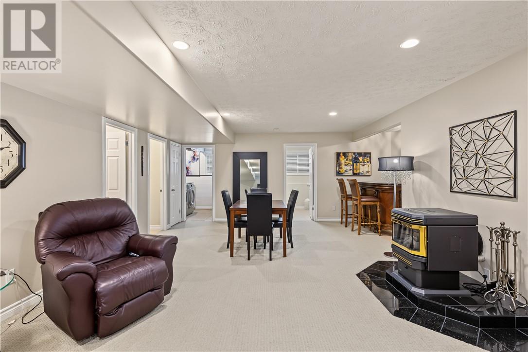 187 Ravina Avenue — photo 44