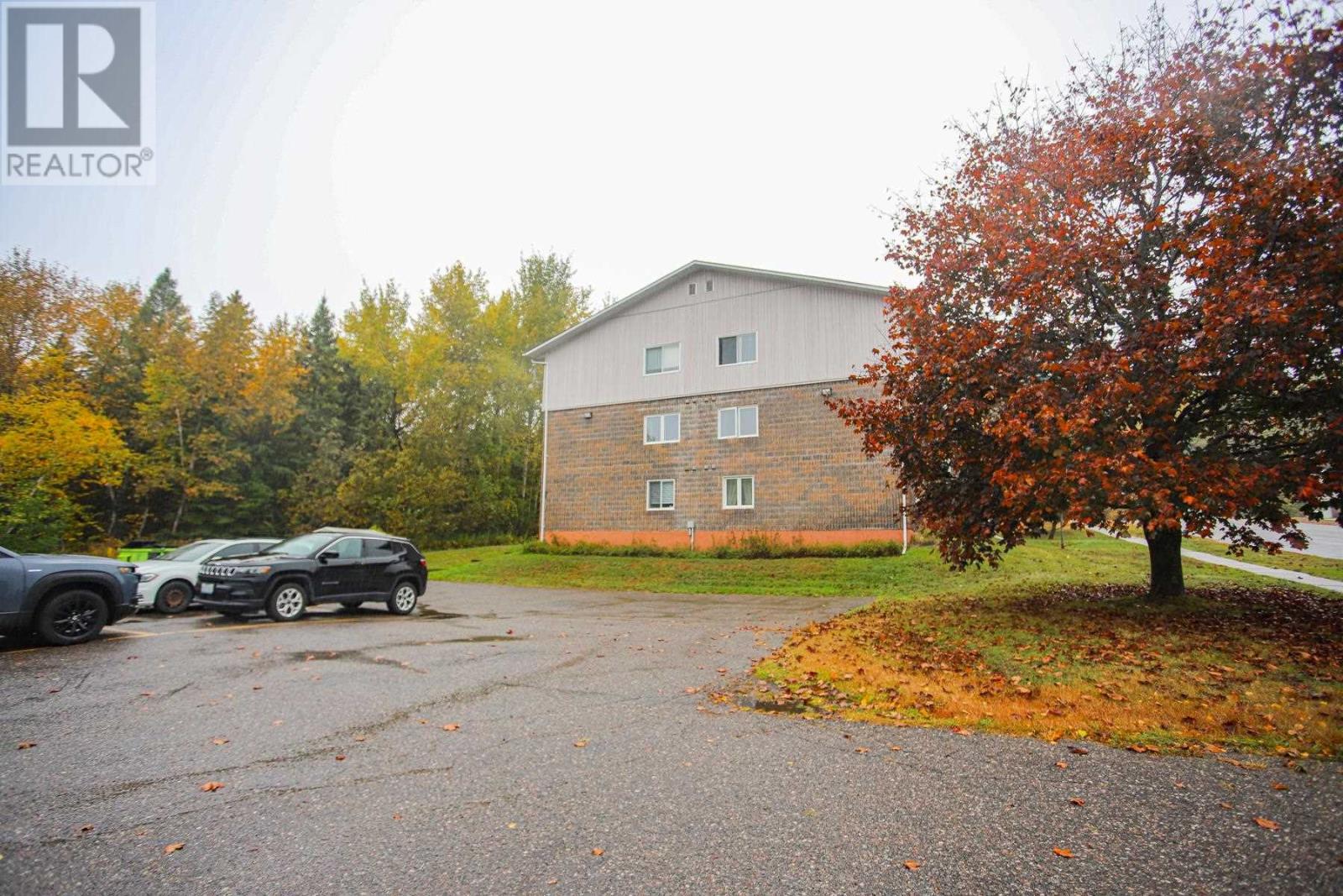 206 Breton Rd # 7 — photo 41