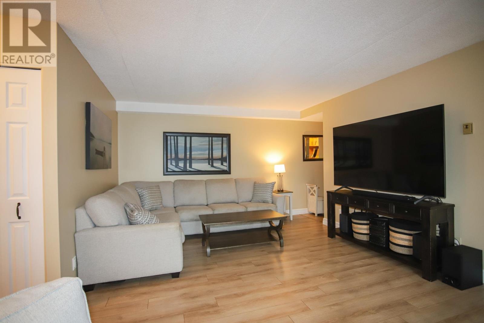 206 Breton RD # 7 - 5