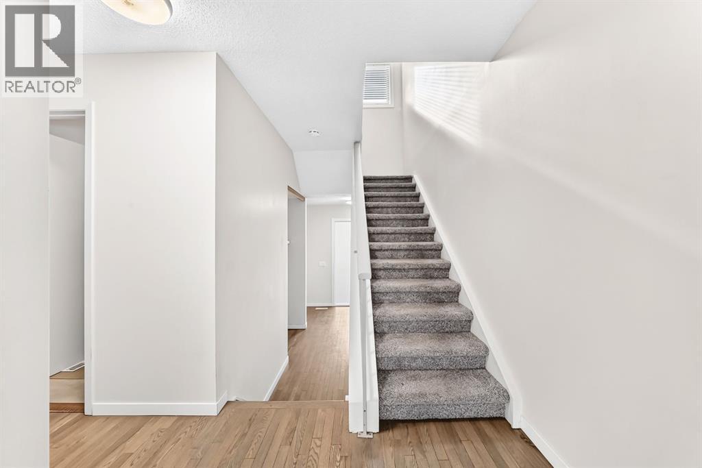 #4 2323 Oakmoor Drive SW - 16