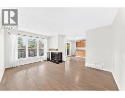 2pc Bathroom - 4, 2323 Oakmoor Drive Sw, Calgary, AB T2V4T2 Photo 10