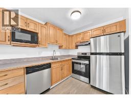 4pc Bathroom - 4, 2323 Oakmoor Drive Sw, Calgary, AB T2V4T2 Photo 9