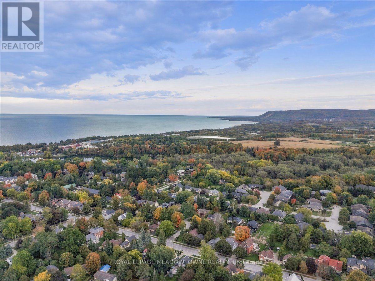 137 ORCHARD DRIVE - 31