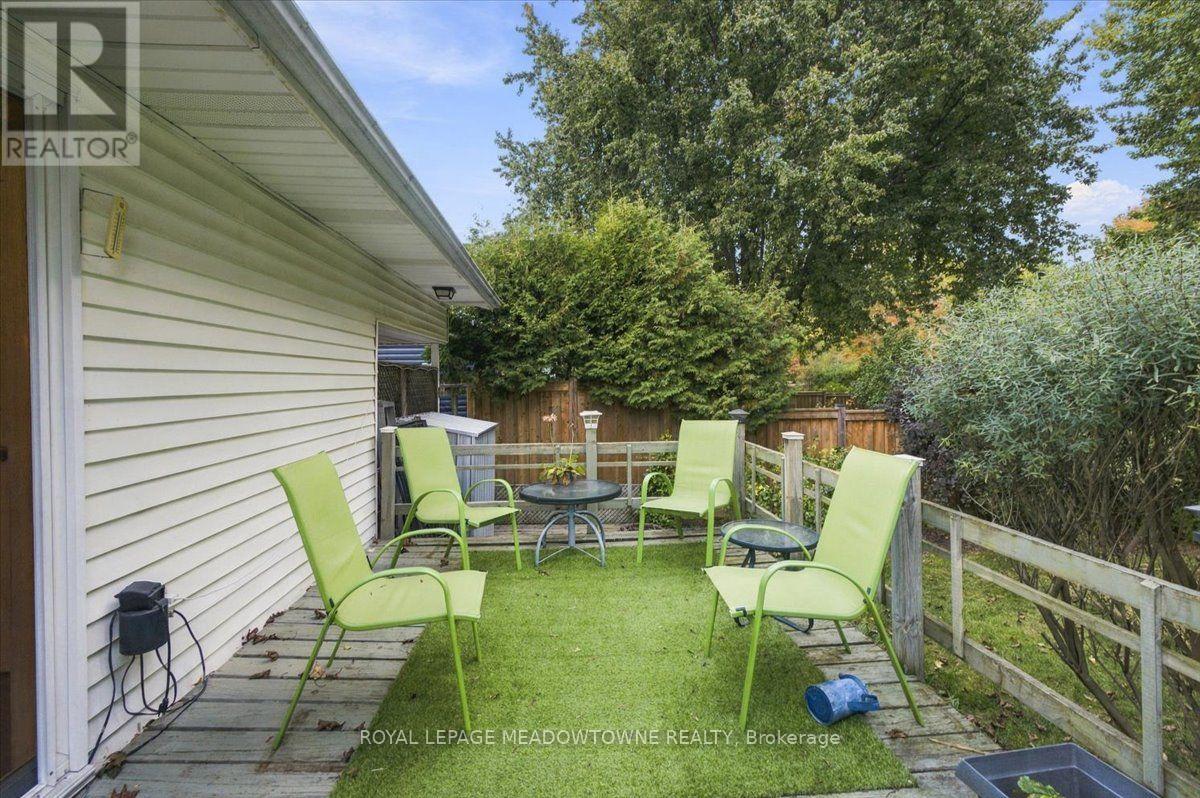 137 ORCHARD DRIVE - 40