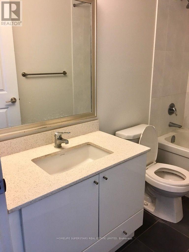 75 Eglinton Avenue West — photo 17