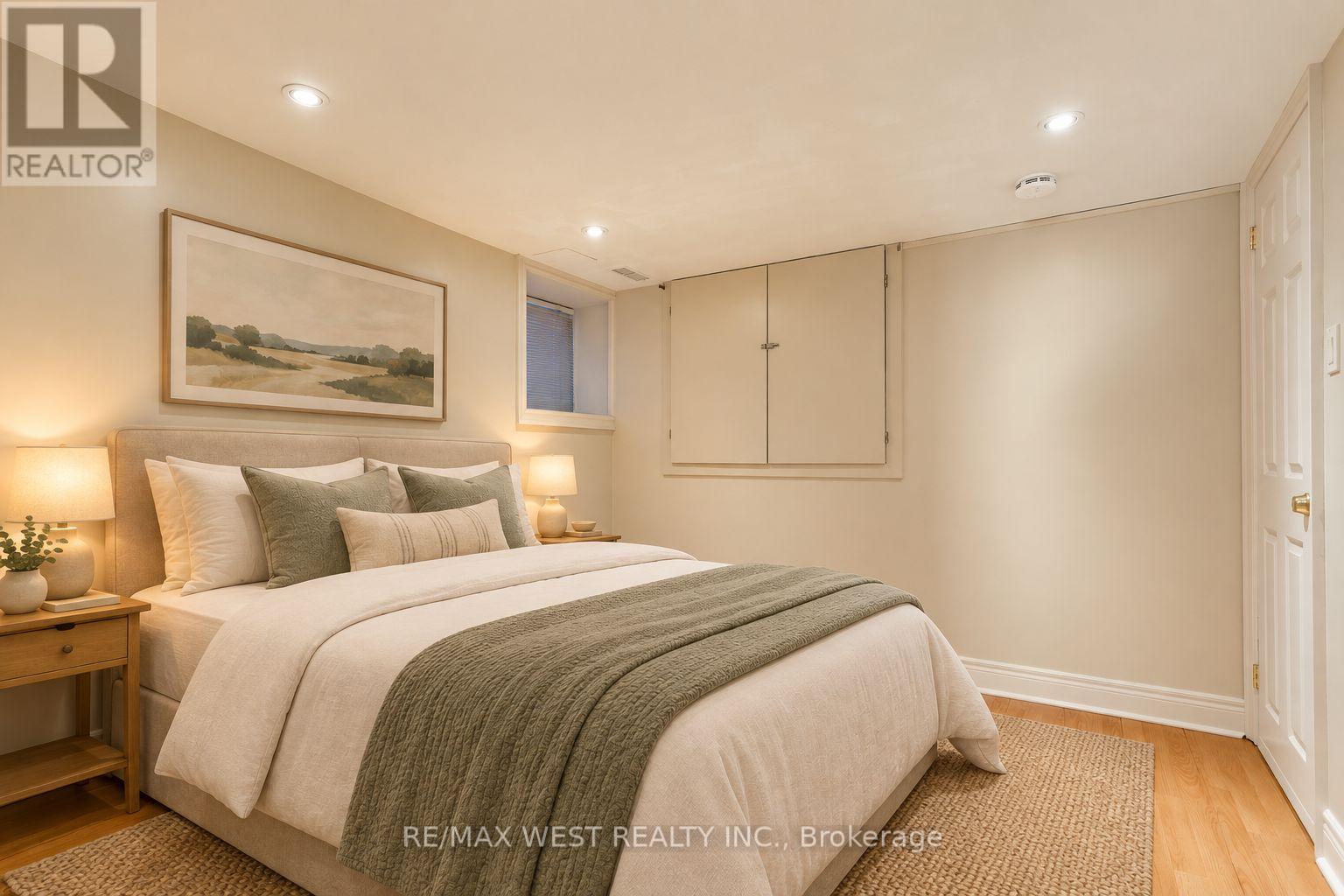 81 Chelsea Avenue — photo 40