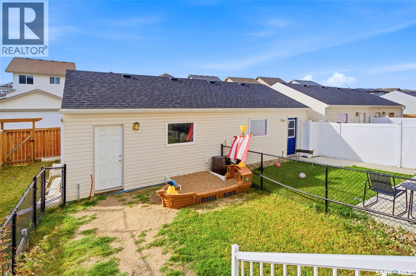 #4126 Brighton CIRCLE - 38
