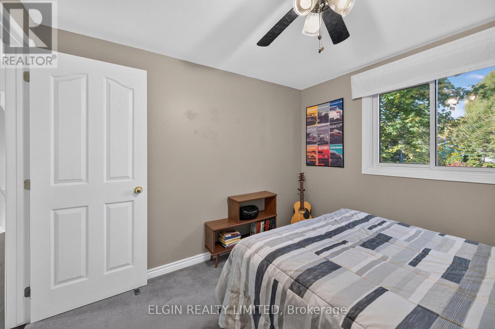 6 ALDBOROUGH AVENUE - 16