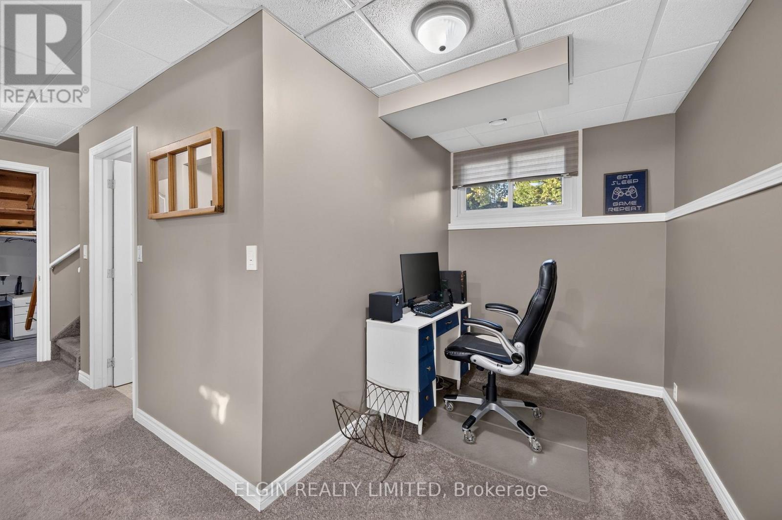 6 ALDBOROUGH AVENUE - 24