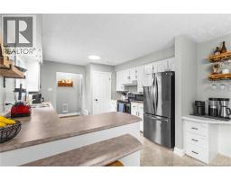 Living room - 436 Cherry Avenue, Fredericton, NB E3A5L3 Photo 14