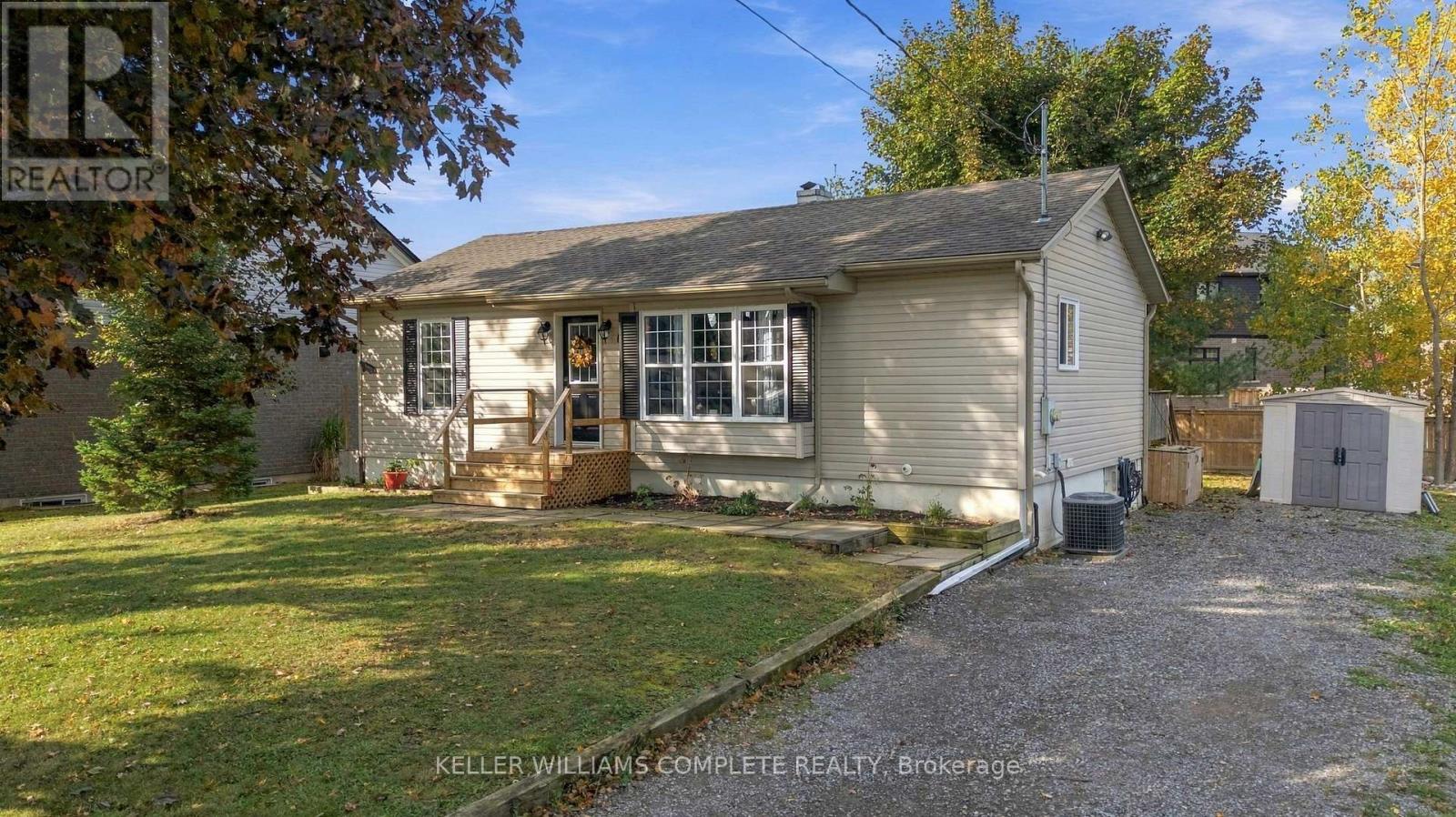 61 PROSPECT POINT ROAD N - 2