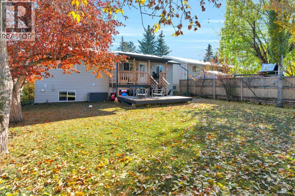 Listing photo – 4534 46 Street, Sylvan Lake