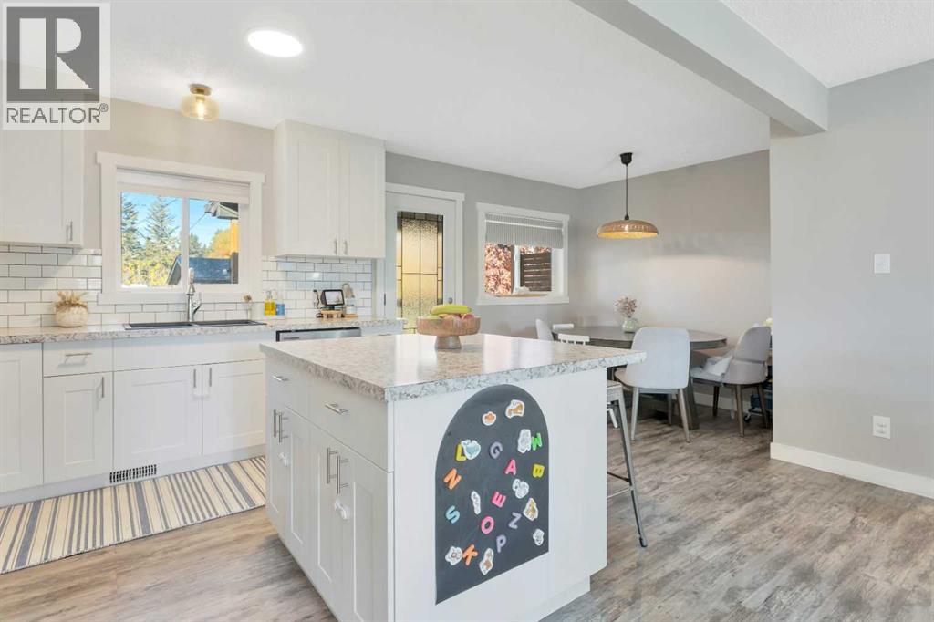 Listing photo – 4534 46 Street, Sylvan Lake