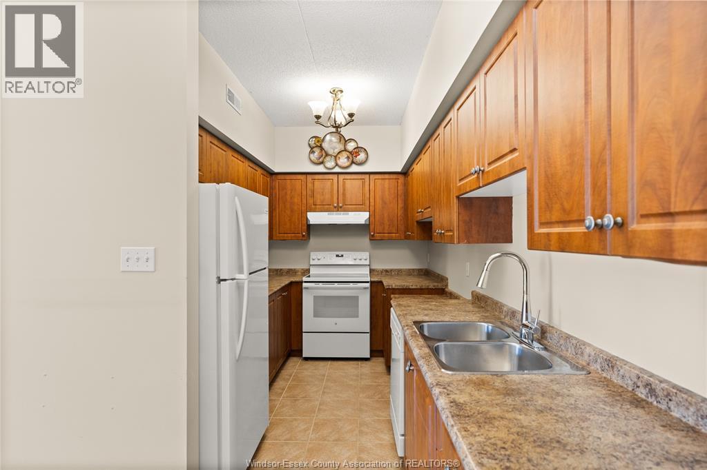 200 Manning — photo 11