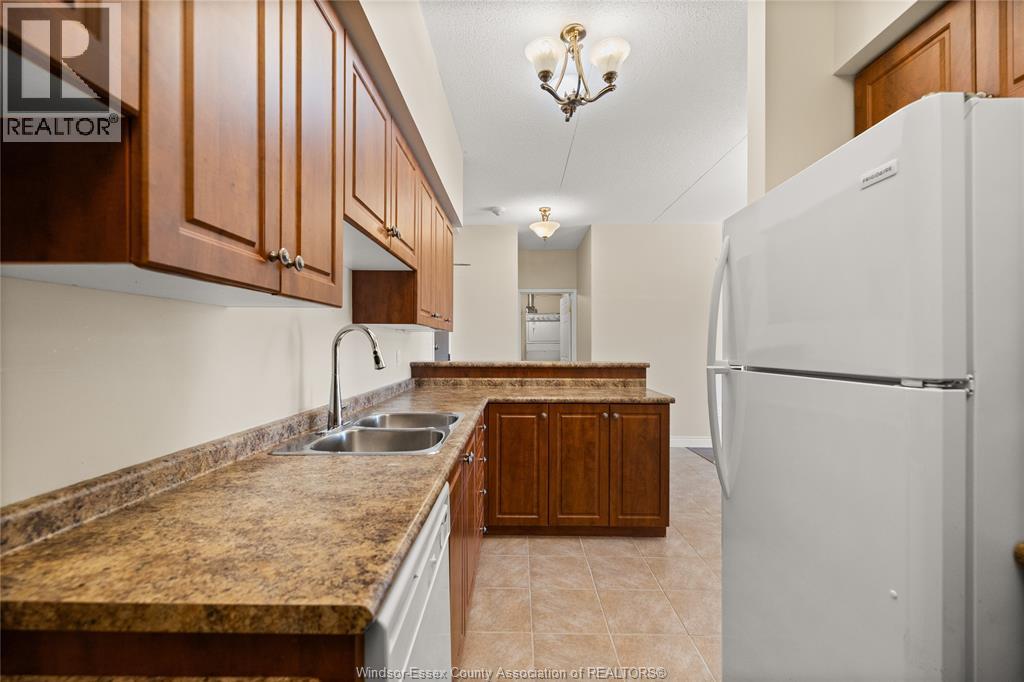 200 Manning — photo 12
