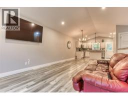 Kitchen - 313 Lakeview Street Unit# 1, Castlegar, BC V1N3Y1 Photo 12