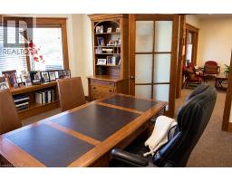 460 Plains Road E, Burlington, ON L7T2E1 Photo 11