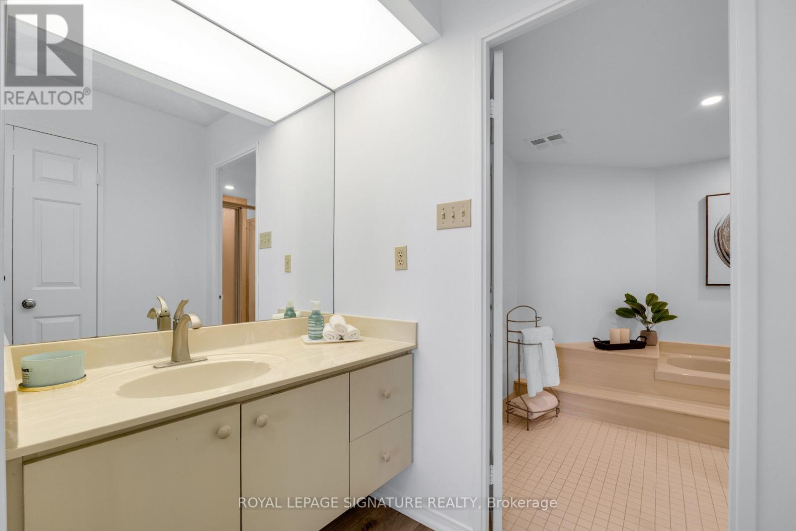 131 Beecroft Road — photo 11
