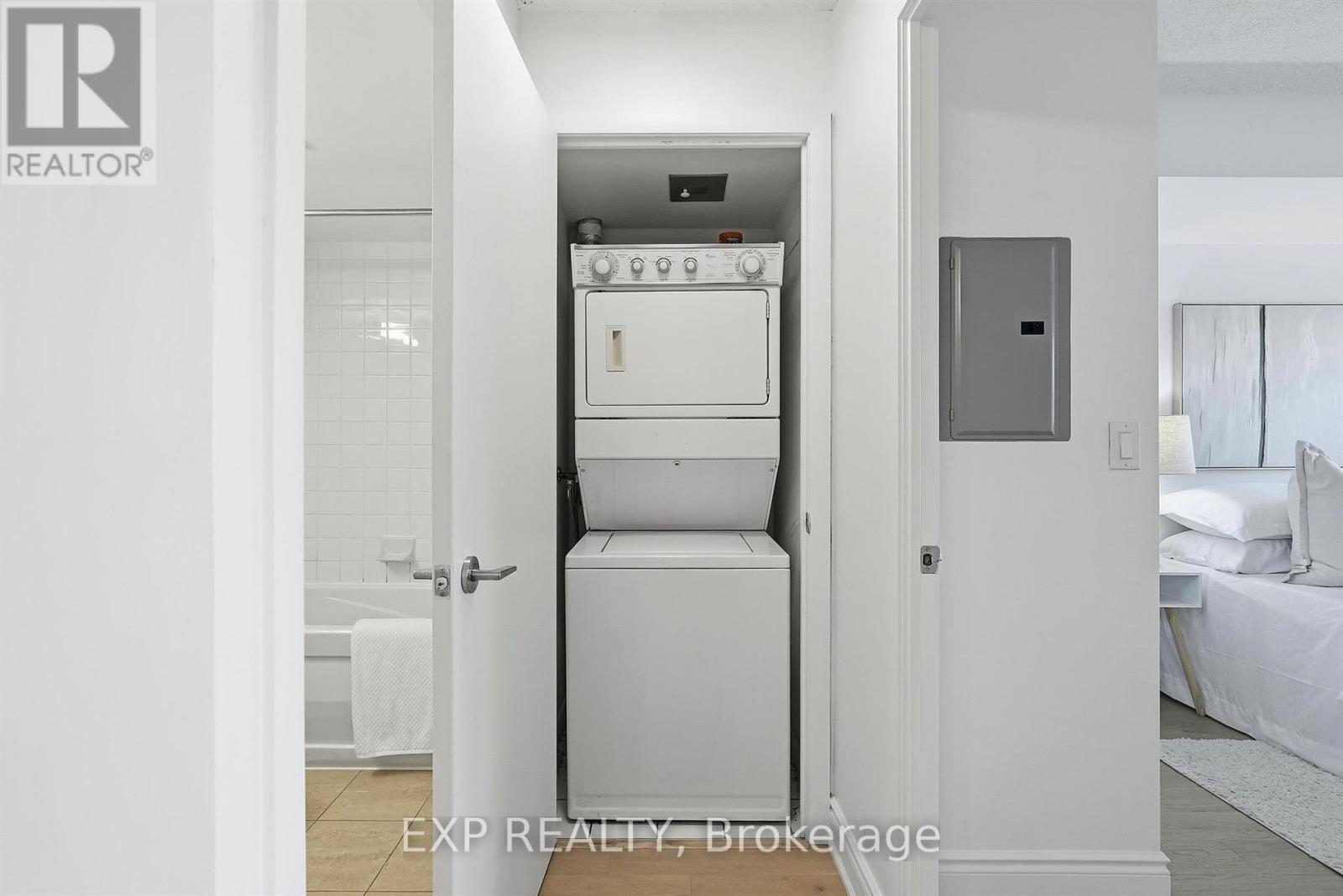 #623 231 FORT YORK BOULEVARD - 26
