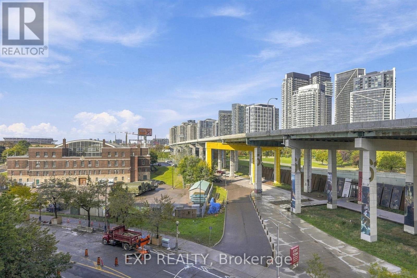 #623 231 FORT YORK BOULEVARD - 27