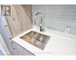 1206 - 1 Yorkville Avenue, Toronto, ON M4W1L1 Photo 6