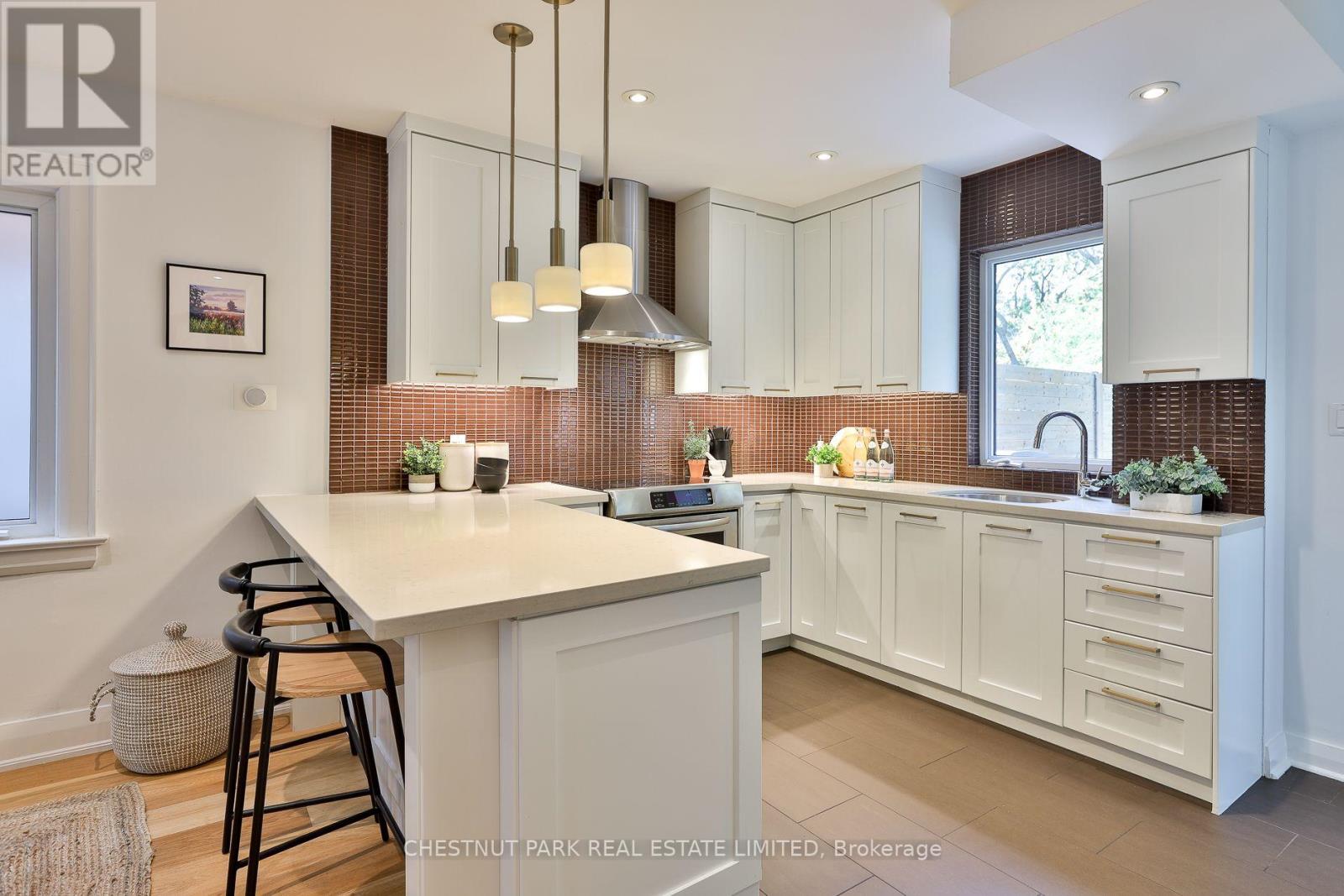 154 Fairlawn Avenue — photo 13