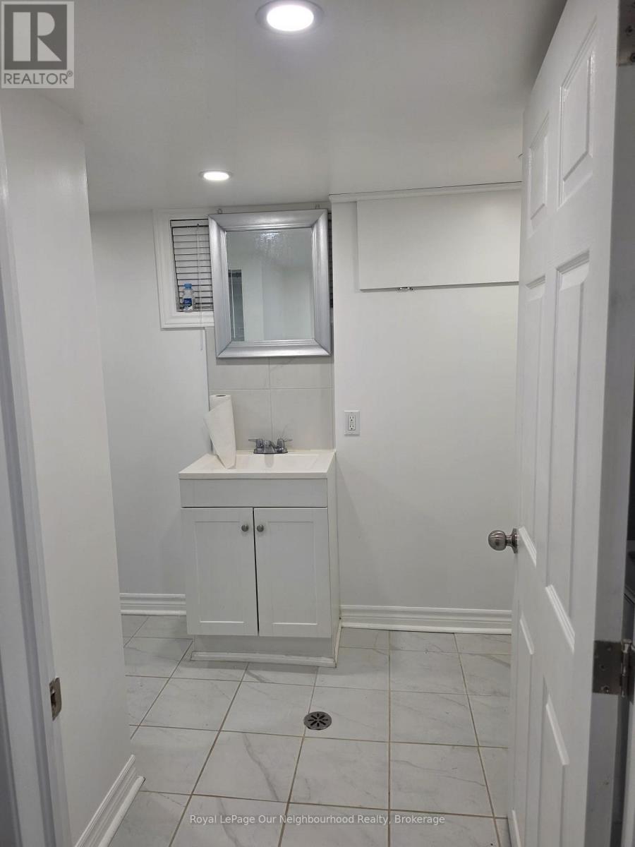 44 Elgin Street North — photo 19