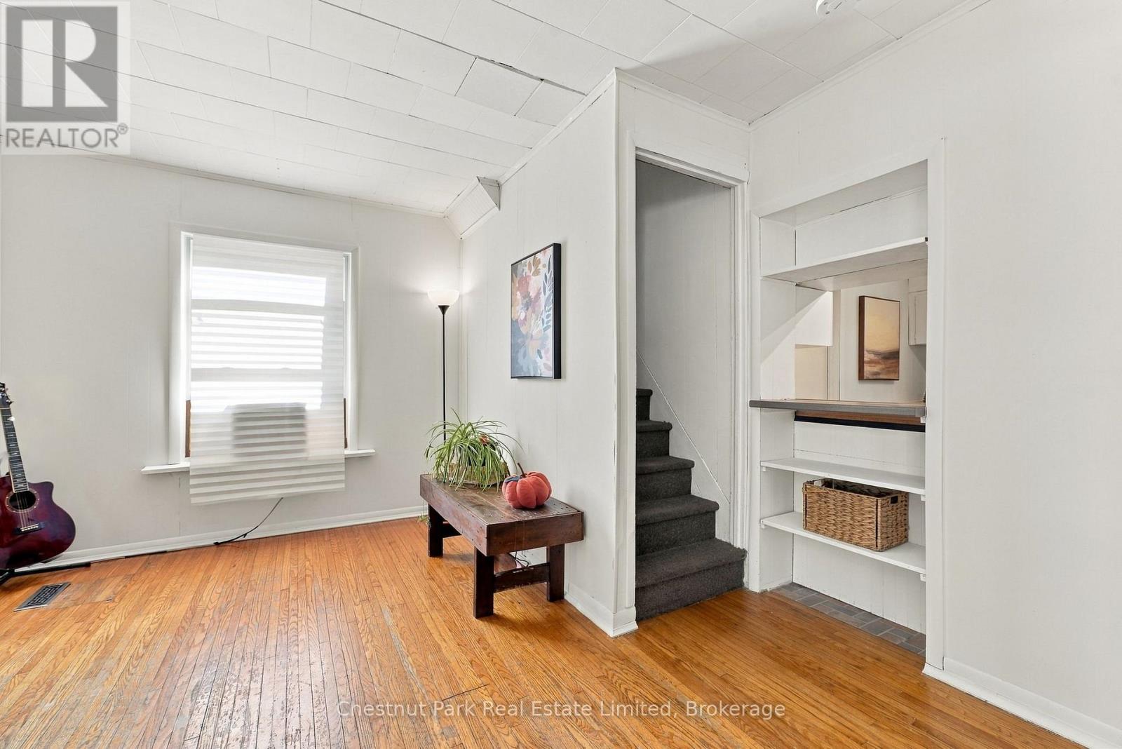 28 Spring Street, Prince Edward County, ON photo 17
