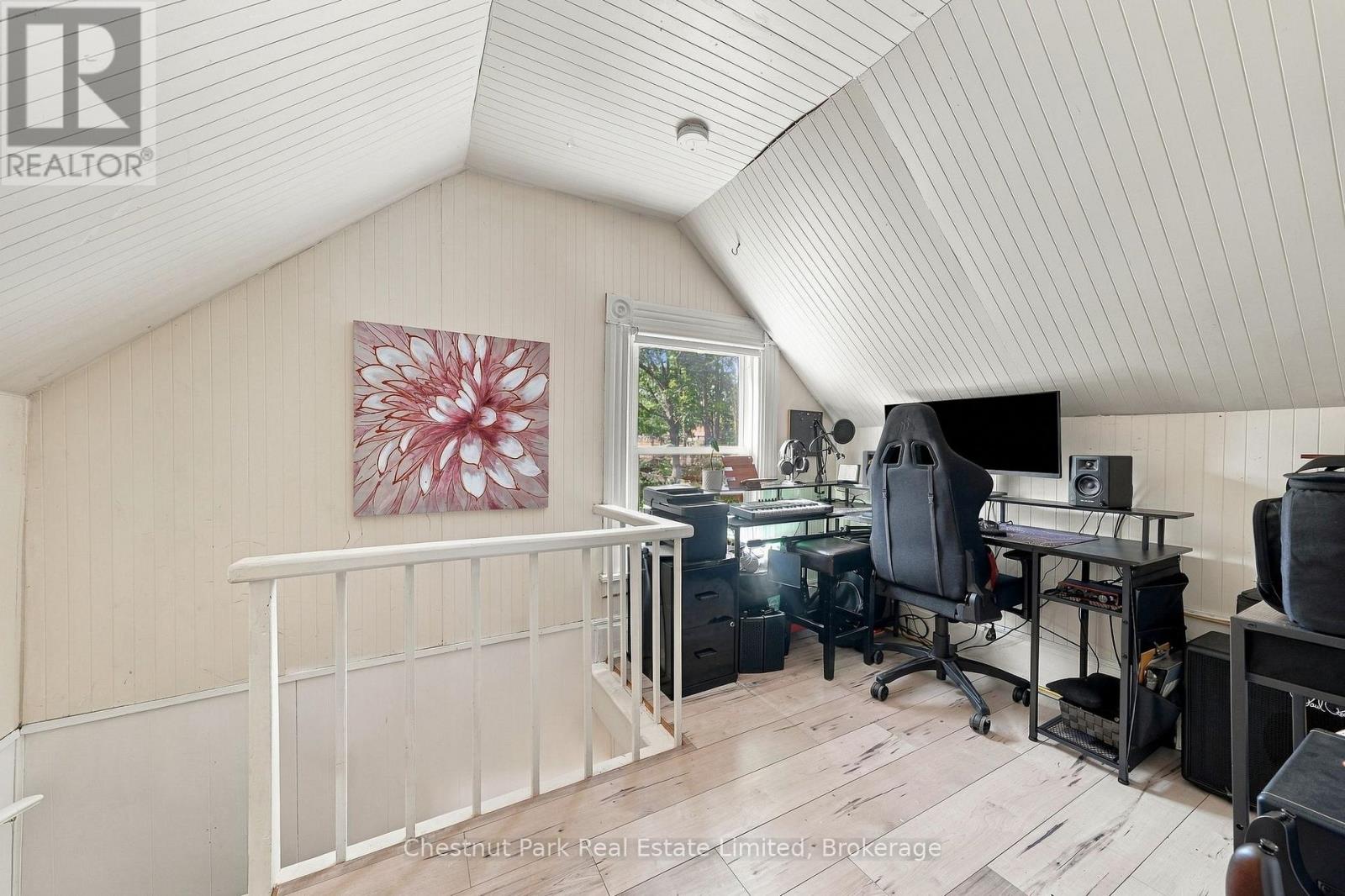 28 Spring Street, Prince Edward County, ON photo 18