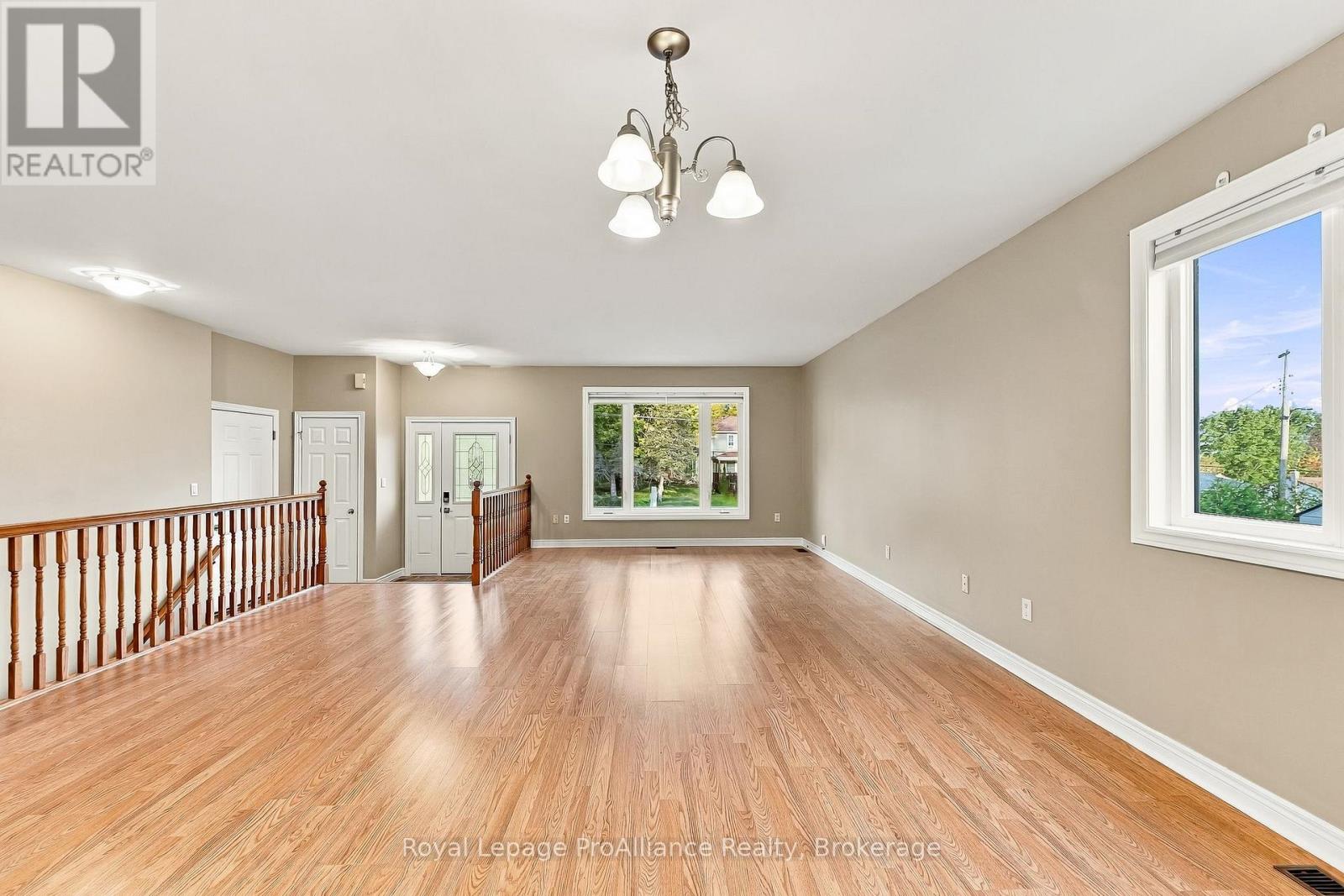 14 George Street, Brighton, ON photo 13