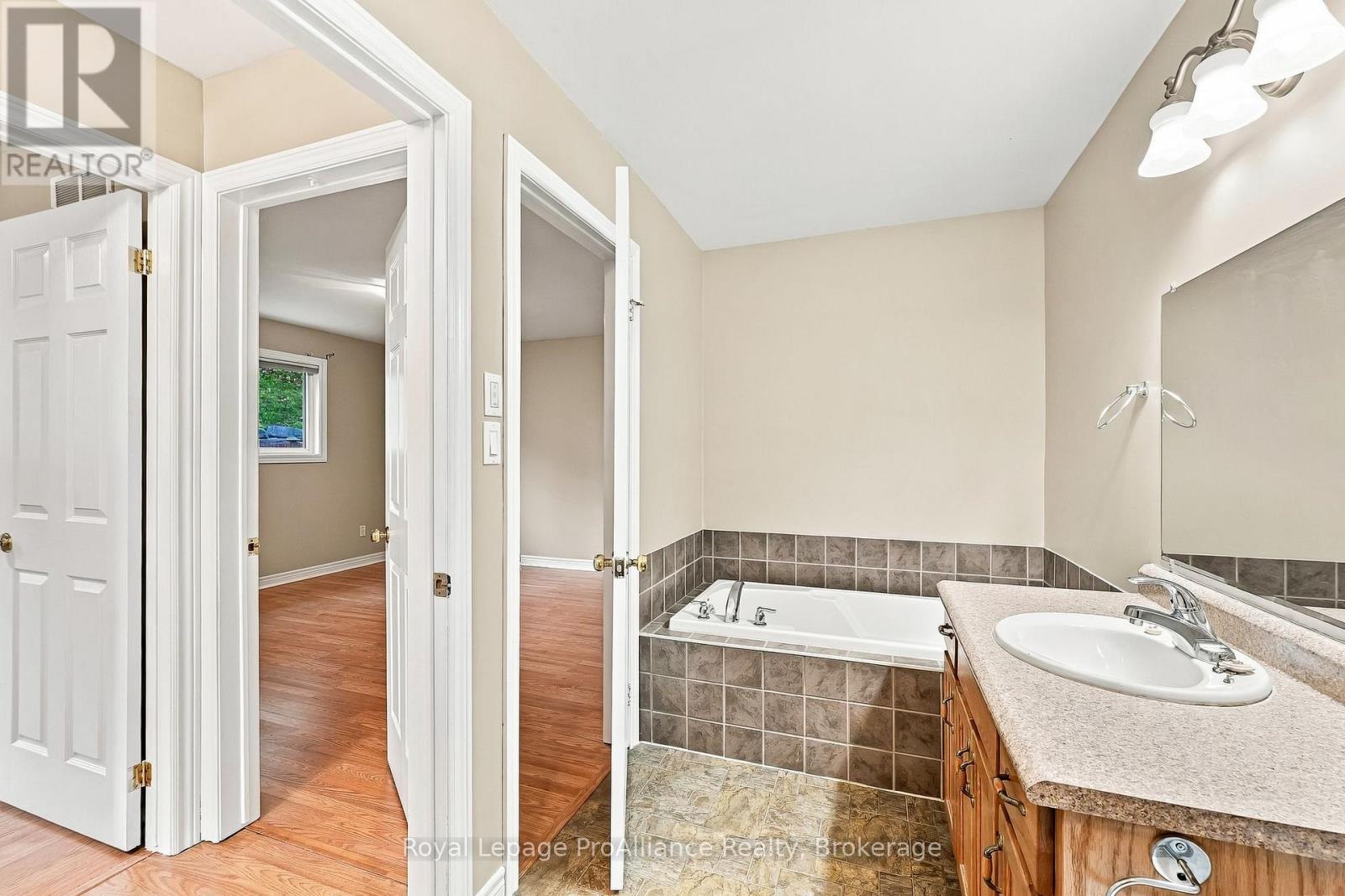14 George Street, Brighton, ON photo 20