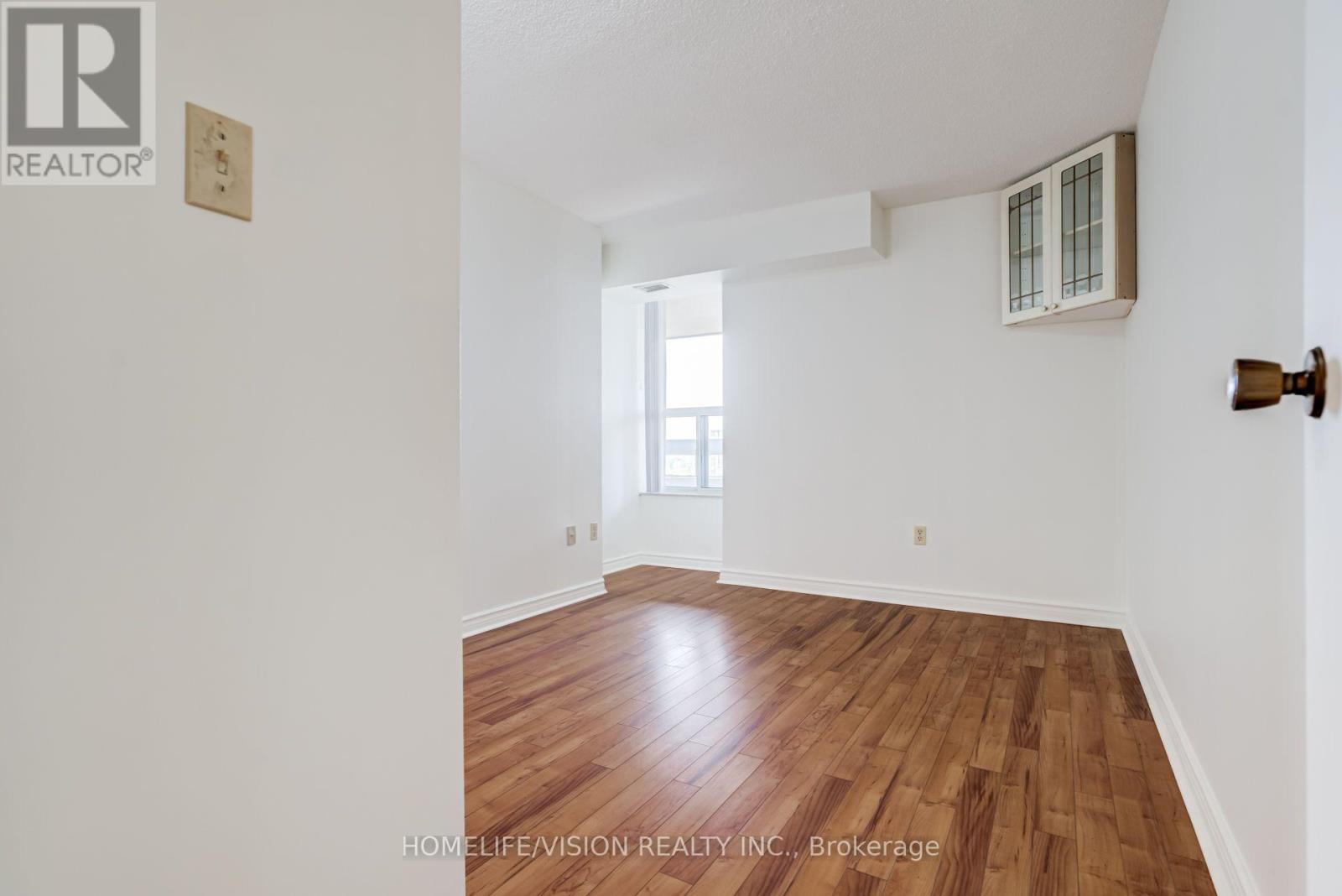 #1207 2365 KENNEDY ROAD - 25