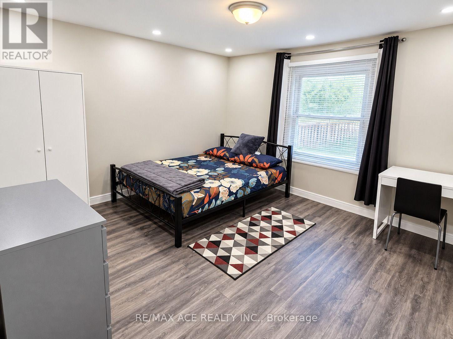 6 Shawford Crescent — photo 7