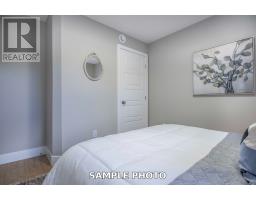 14 Viking Drive thumbnail 18