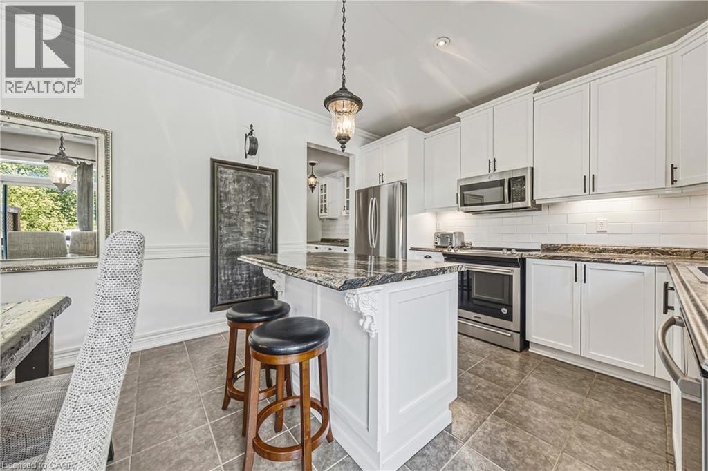 37 Lambert Crescent — photo 11