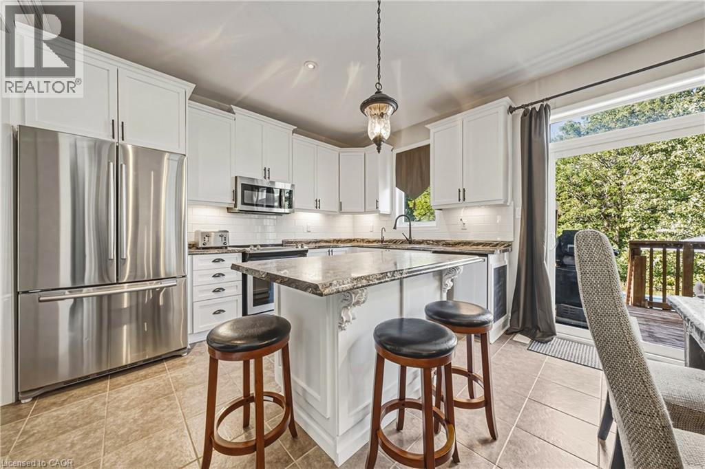 37 Lambert Crescent — photo 12