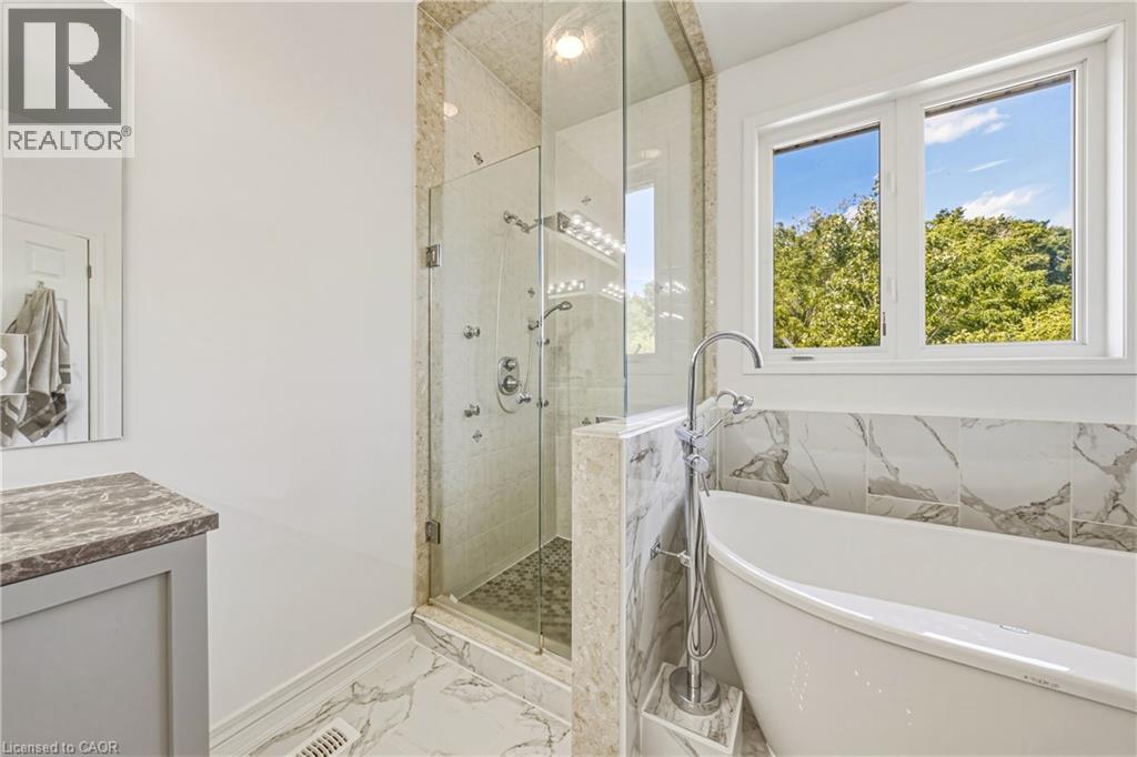 37 Lambert Crescent — photo 24