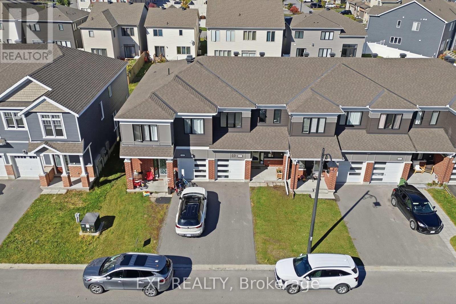 67 Caspian Row — photo 27