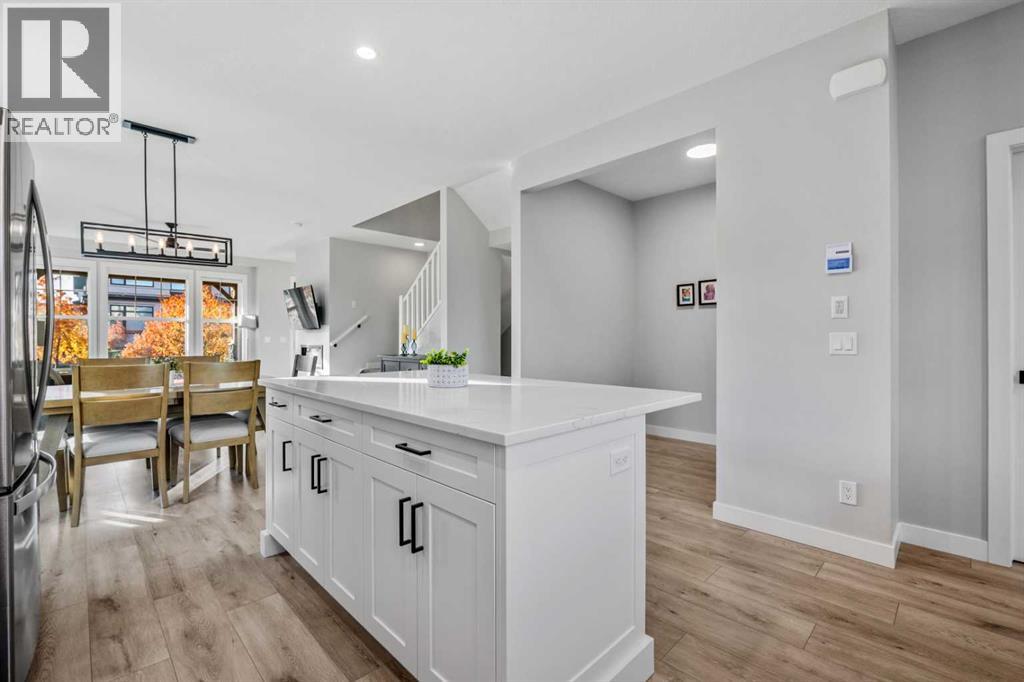 120 Treeline Manor SW - 18