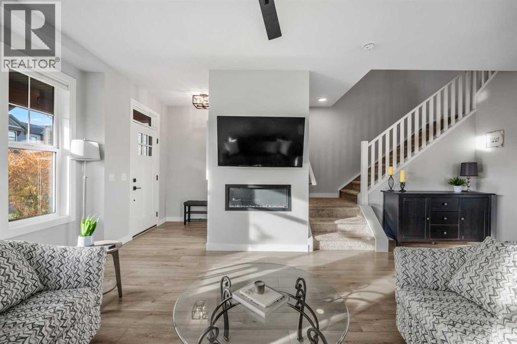 120 Treeline Manor SW - 8