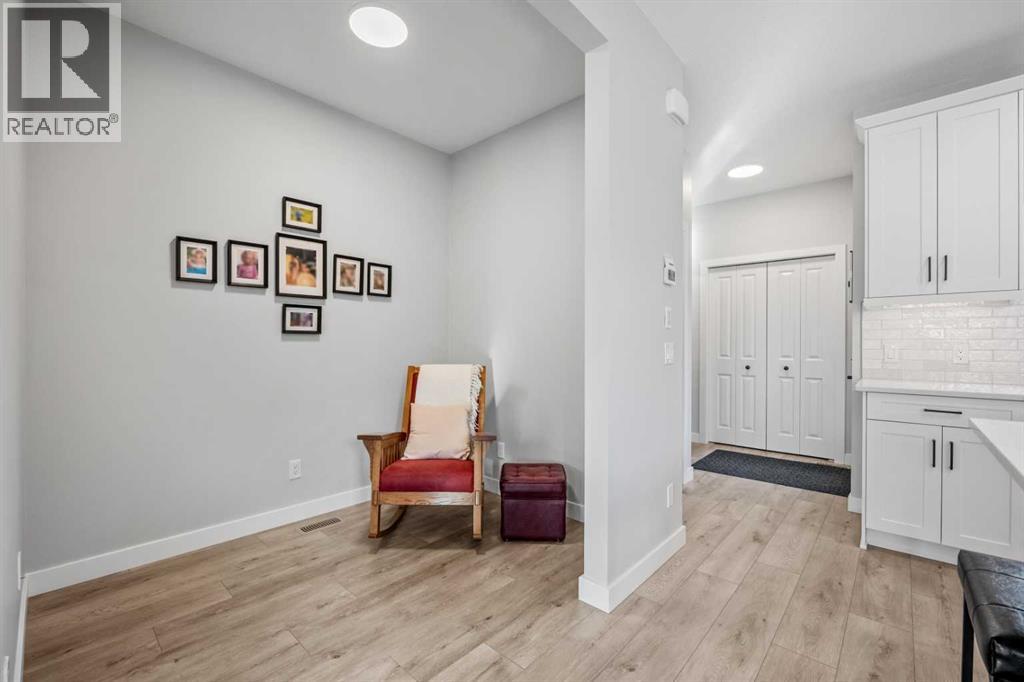 120 Treeline Manor SW - 21