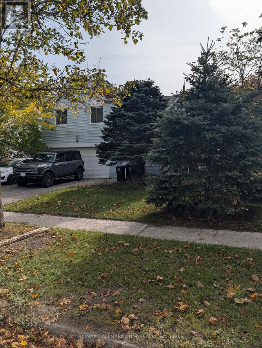34 Michael Street, Essa, ON photo 3
