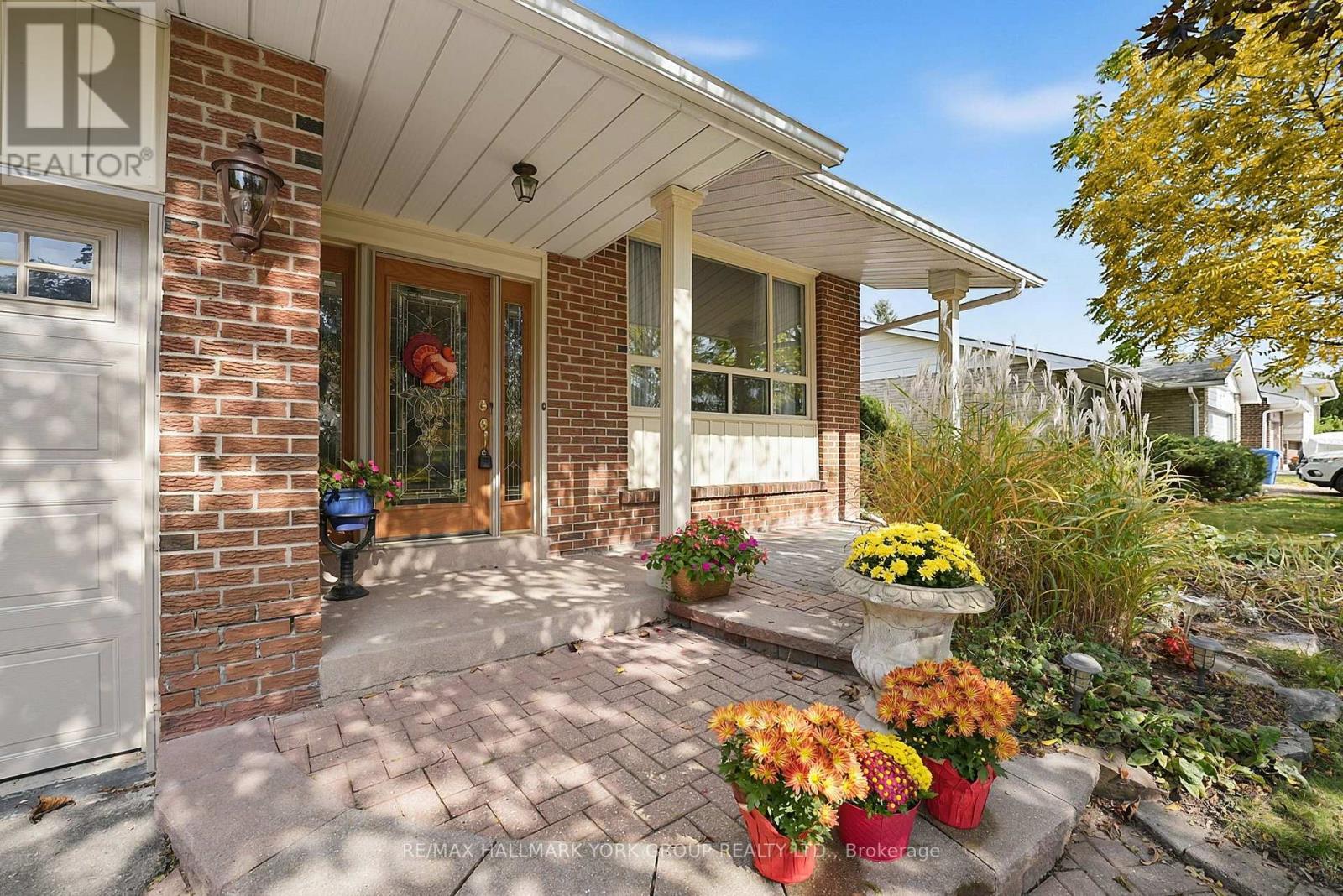 80 Fairway Drive, Aurora, ON photo 7