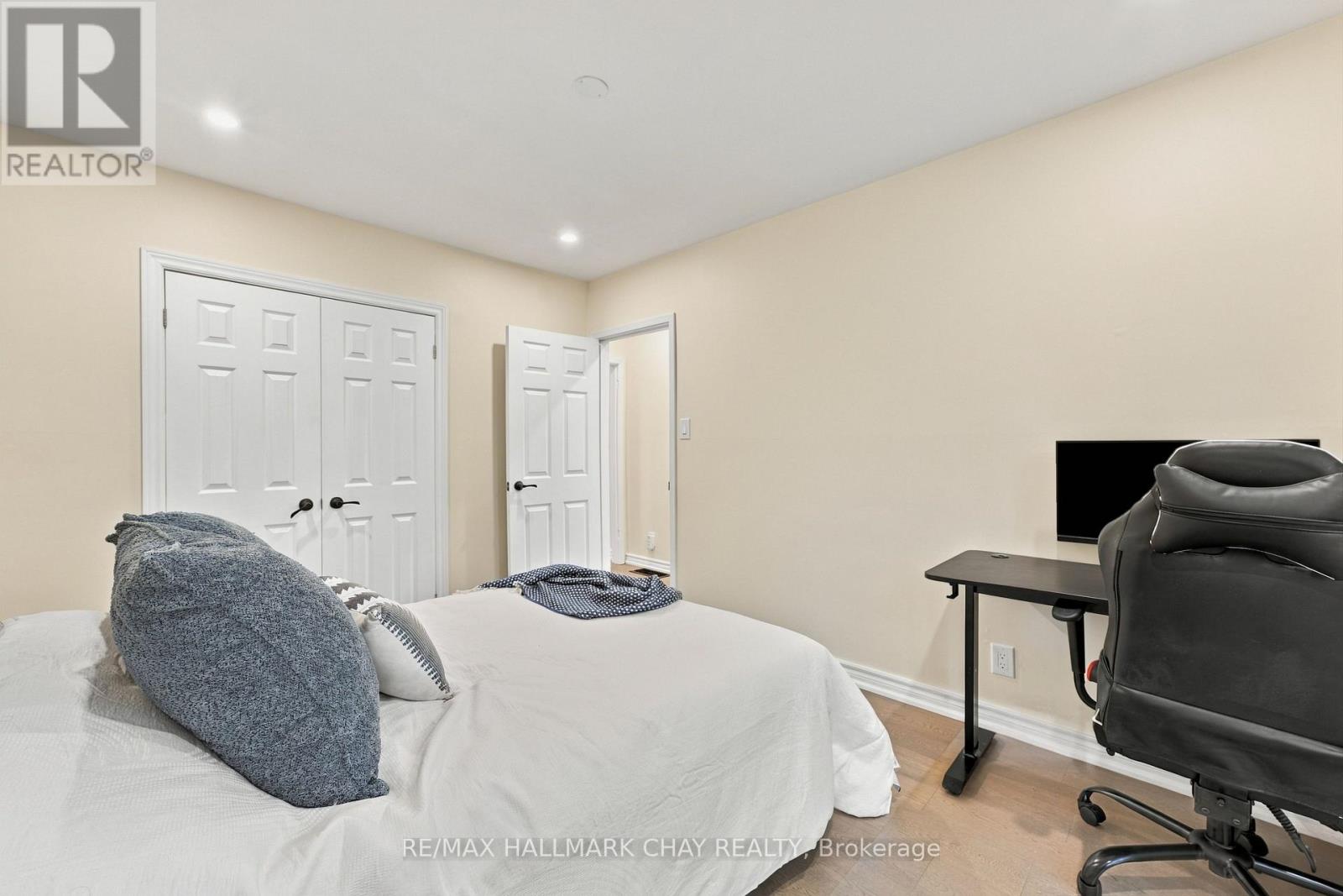 11 DAVIDSON ROAD - 11