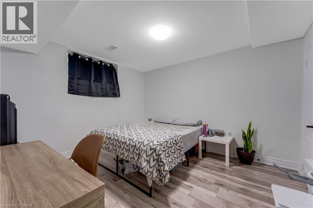 444 Thomas Slee Drive — photo 40