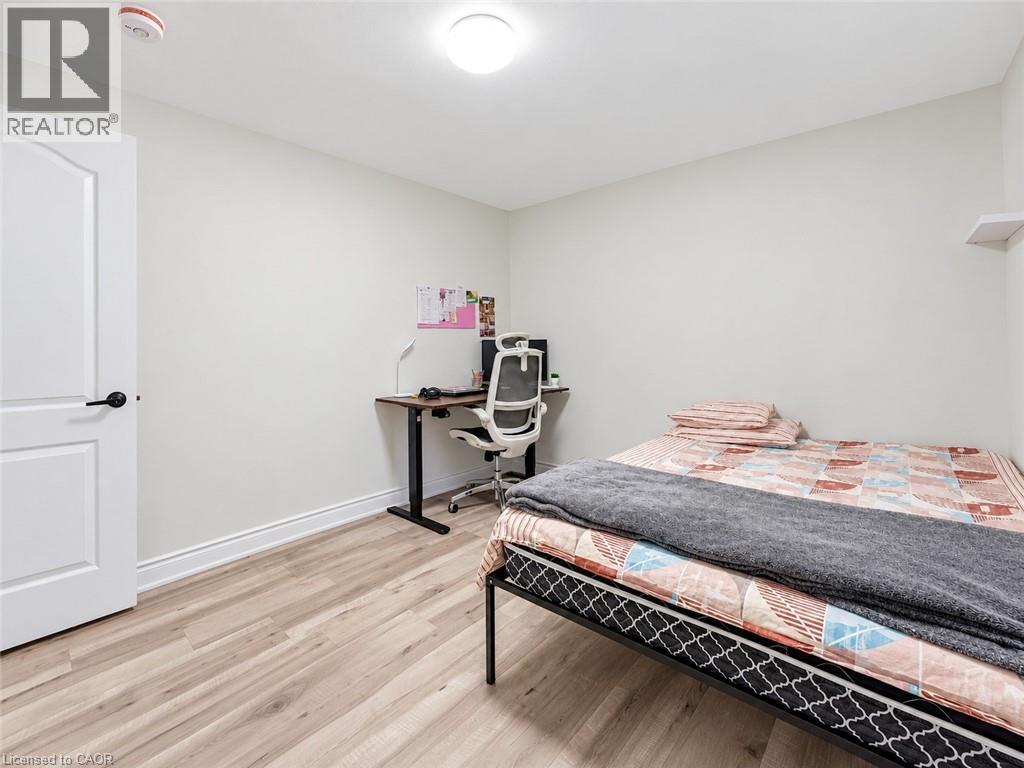 444 Thomas Slee Drive — photo 36